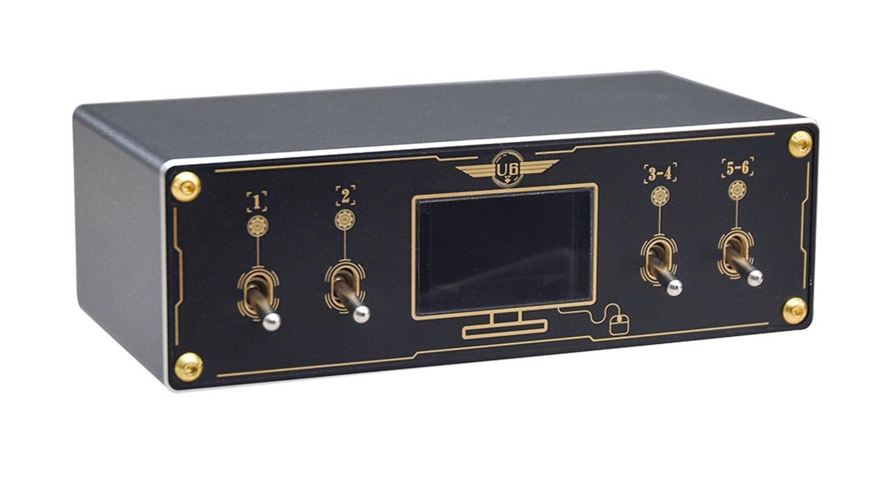 ブラック&ゴールドの輝きが麗しいスチームパンク系USBハブ