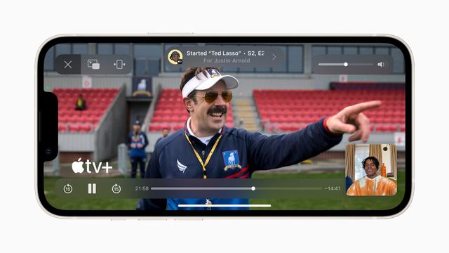 Apple_SharePlay_Ted-Lasso_11182021