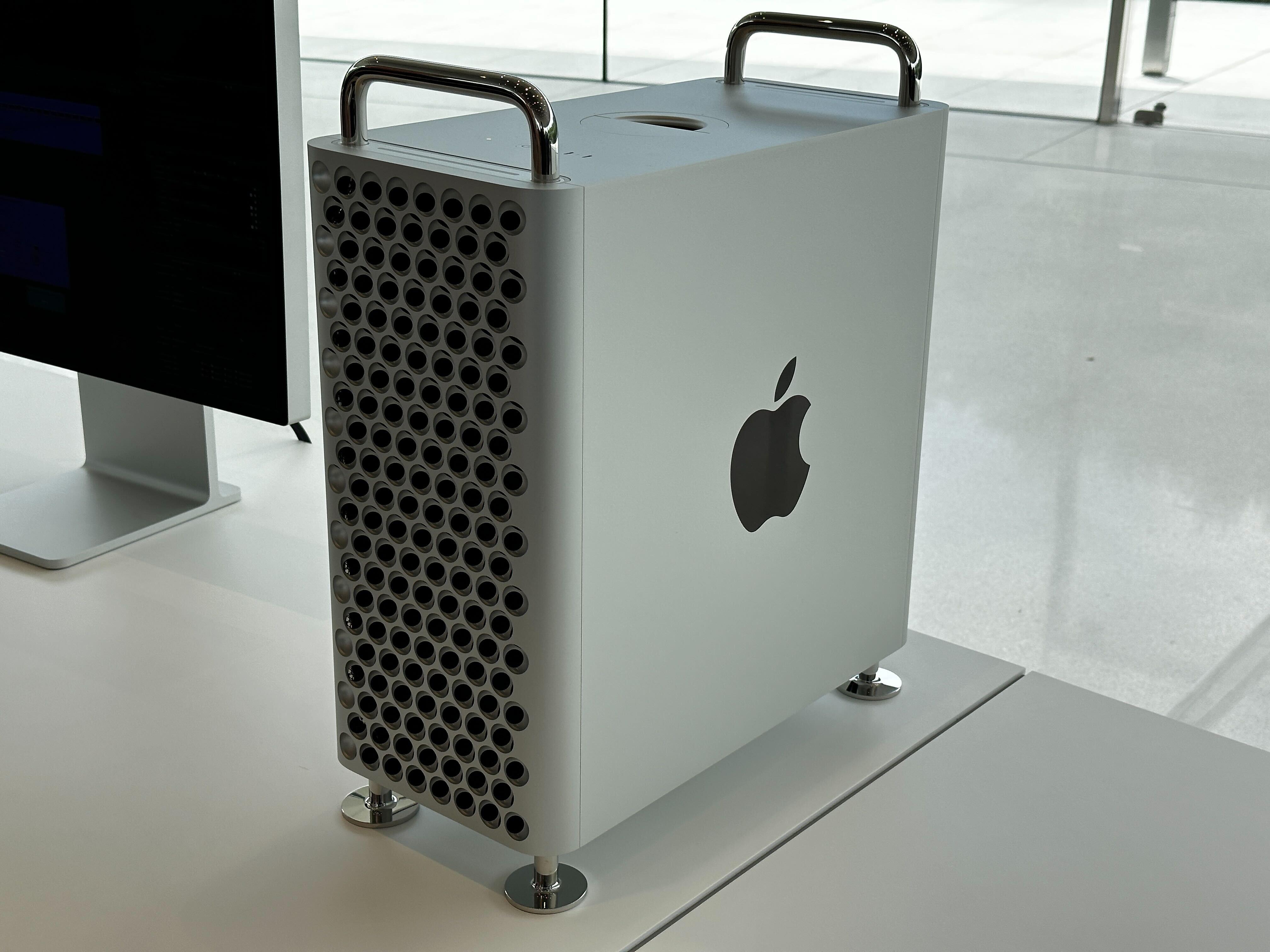 M2 Ultraを搭載してまた最強の1台に。新しいMac Proの｢中｣を見た #WWDC ...