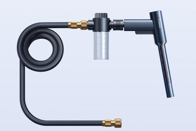 家庭用の水道につなぐだけで楽々洗車！電源不要の高圧洗浄ノズル｢TORRAS｣