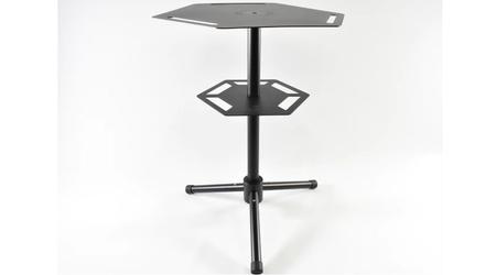 質実剛健。5パターンに変化するアウトドア用コーヒーテーブル