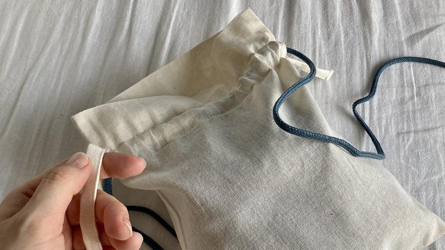 無印良品のレジで買える｢ギフト用巾着｣でインナー畳むのやめまし
