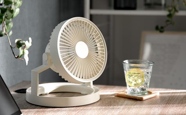 1台3役。照明&モバイルバッテリーになるサーキュレーター
