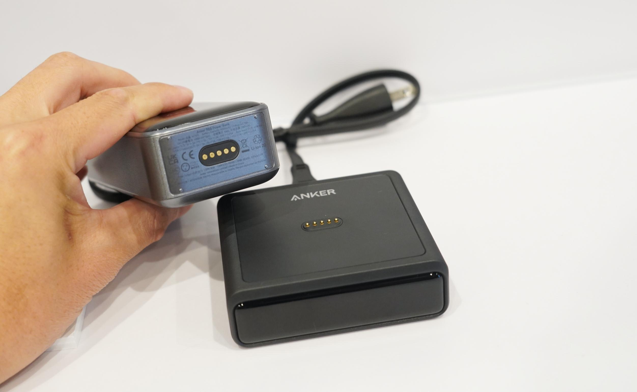 合計最大250W。無敵のモバイルバッテリーが出た | ギズモード 合計最大250W。無敵のモバイルバッテリーが出た | ギズモード