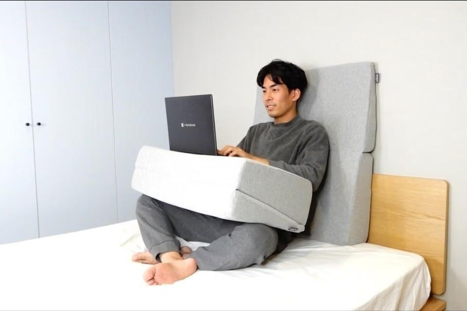 Dr.shin wedge pillow | www.piazzagrande.it