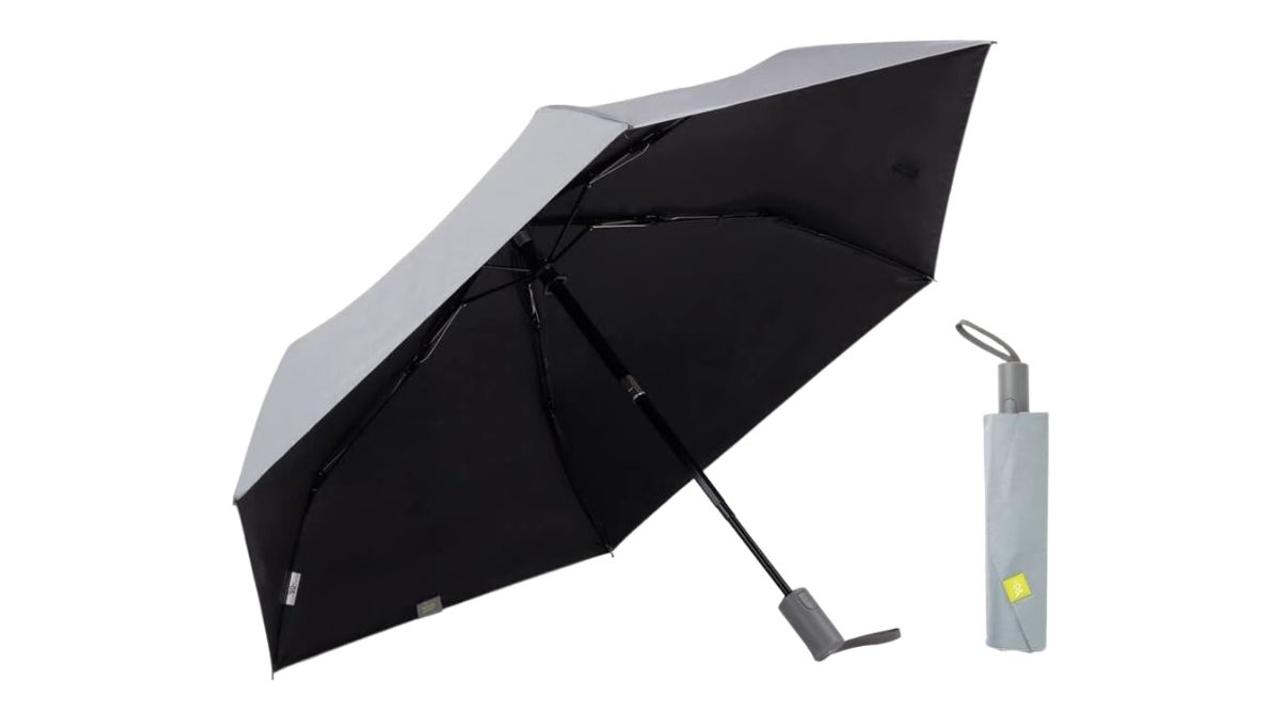 カバンに入れておけば雨でも晴れでも活躍してくれるUVカット率＆遮光率99%以上の折りたたみ傘【Amazonセール】