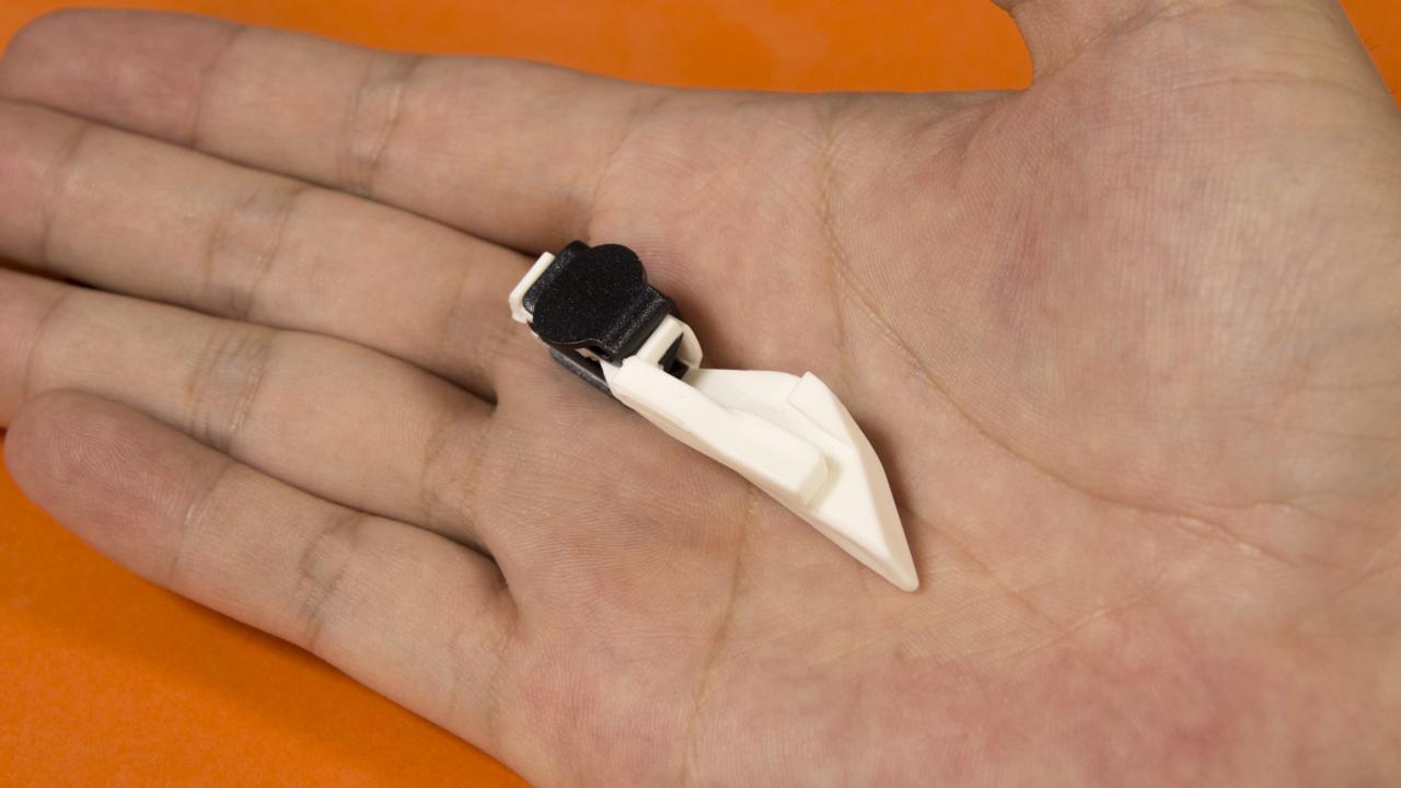 旅先や人混みで大活躍。たった5cmの｢小さなコレ｣が貴重品を守ってくれるんです