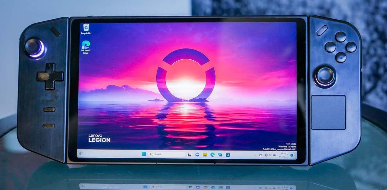 コントローラーが使いやすそう｡モバイルPCゲーム機｢Legion Go｣