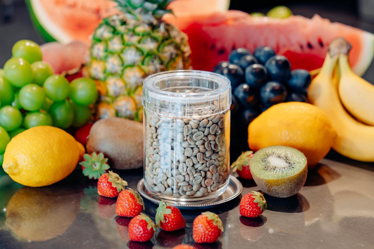 フルーツにどっぷり浸かったコーヒーはどんな味？ インフューズドコーヒー｢Fruits Coffee Lab｣が登場