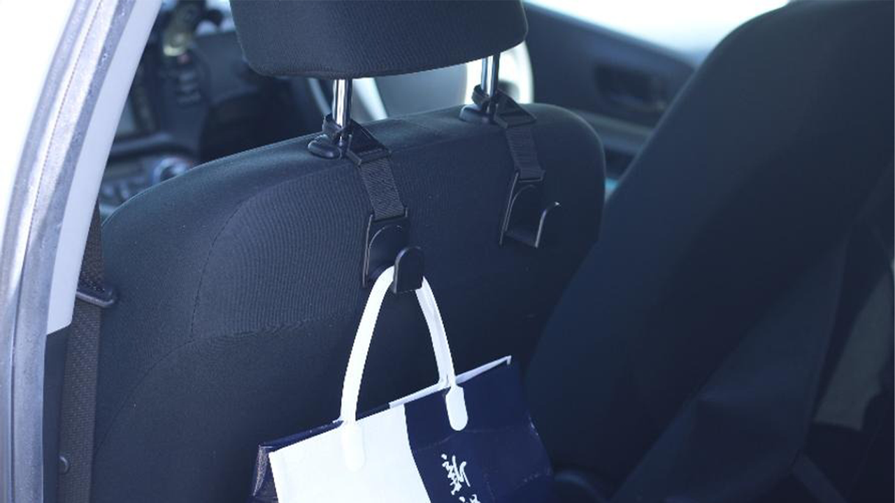 ドライブがグッと快適に。3COINSで買ってよかった｢車の収納アイテム｣3選