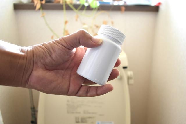 二酸化塩素水を利用してトイレを殺菌・消臭する「WHITE BOTTLE The Toilet」を試してみた