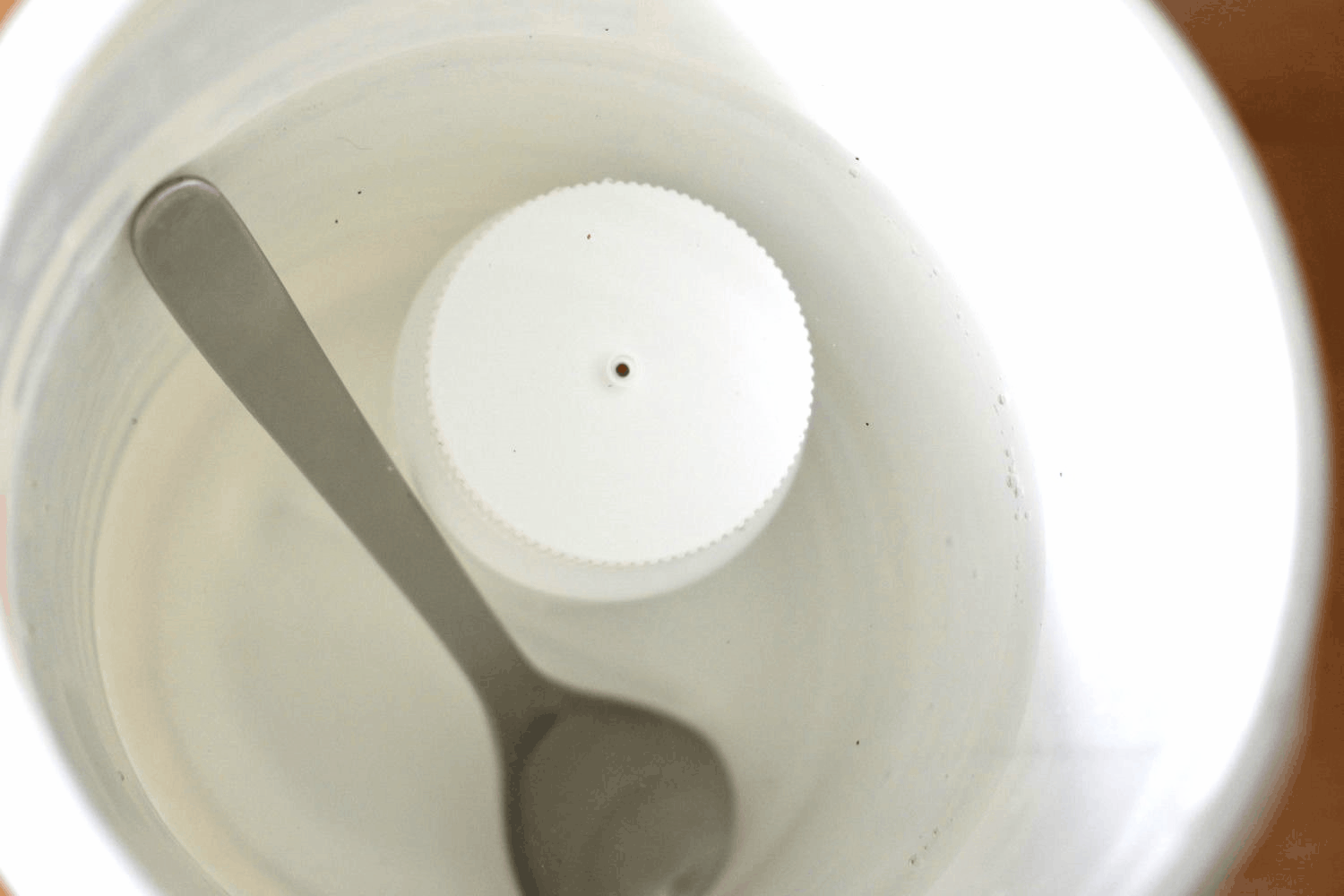 WhiteBottlereview03