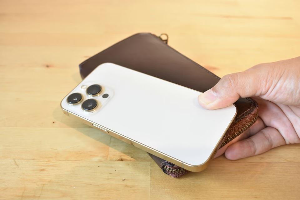 綺麗を維持するミニ長財布。防水本革製｢TIDY2.0 Noble｣を試してみた