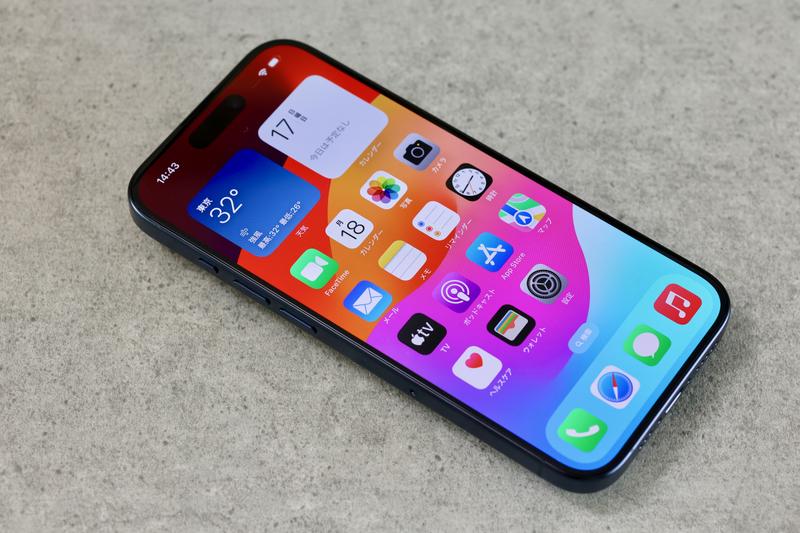 iPhone 15シリーズ、開封。手になじむチタンに萌えちぎる