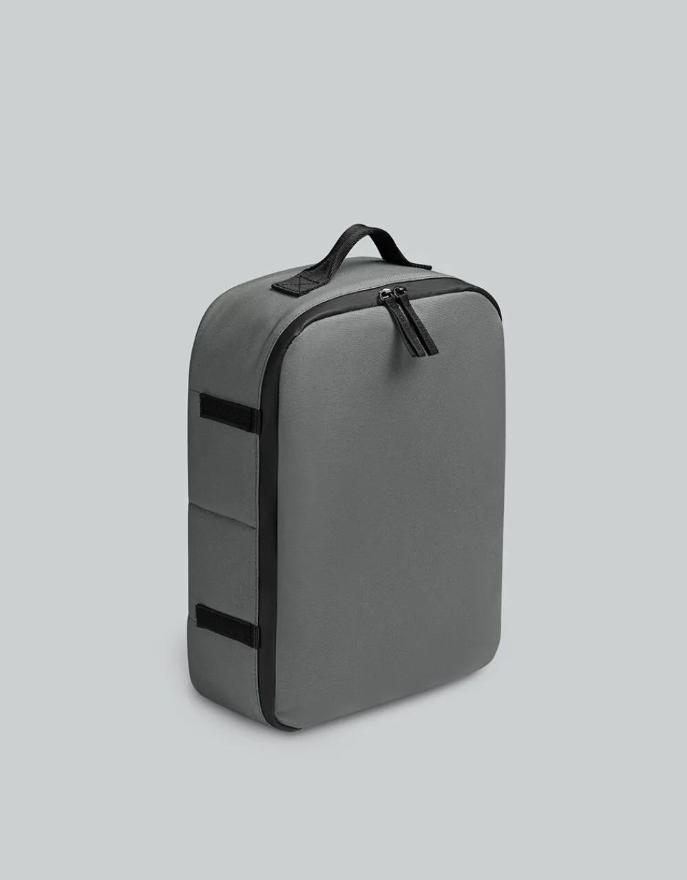 ニコン×北欧ブランドがコラボしたカメラバッグ。軽くてルックス
