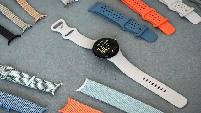 Pixel Watch2 fitbit ピクセルウォッチ2 シャンパンゴールド（ボーナス 