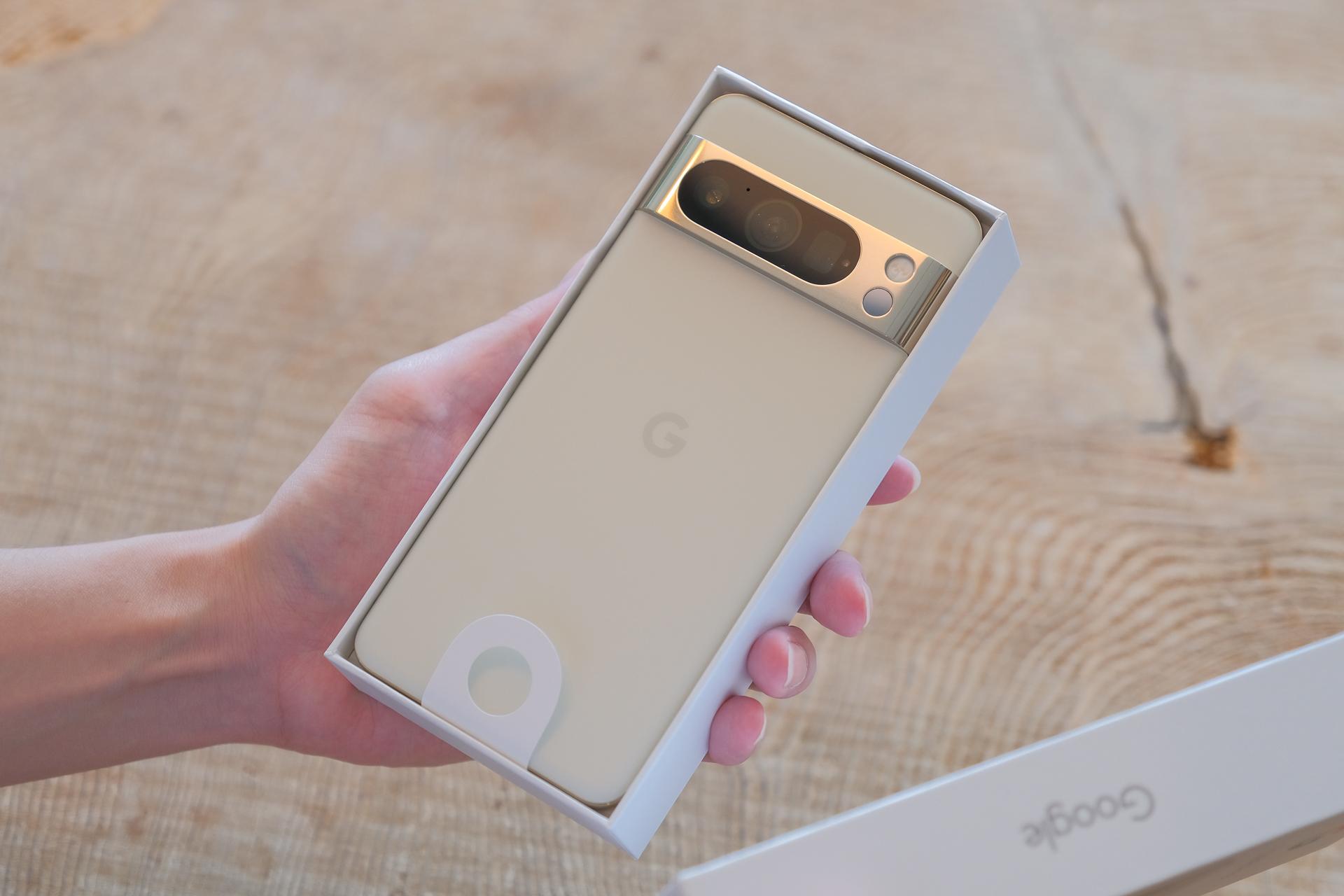 開封】Pixel 8とPixel 8 Proはこんなスマートフォンでした 開封】Pixel 8とPixel 8 Proはこんなスマートフォンでした