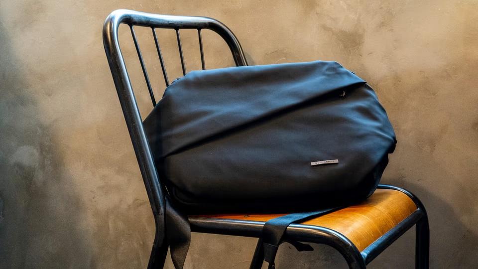 ちょうど中間”の容量を探していたあなたへ。ボディバッグ｢QUICK PACK13