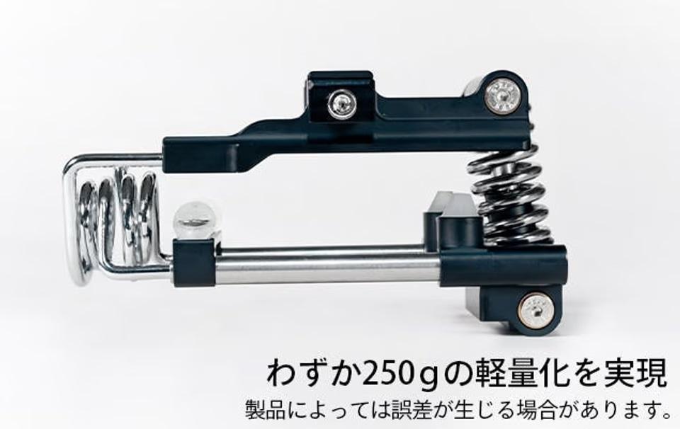 スポーツ自転車の固いサドルに伝わる衝撃を360°全方向に吸収してくれる