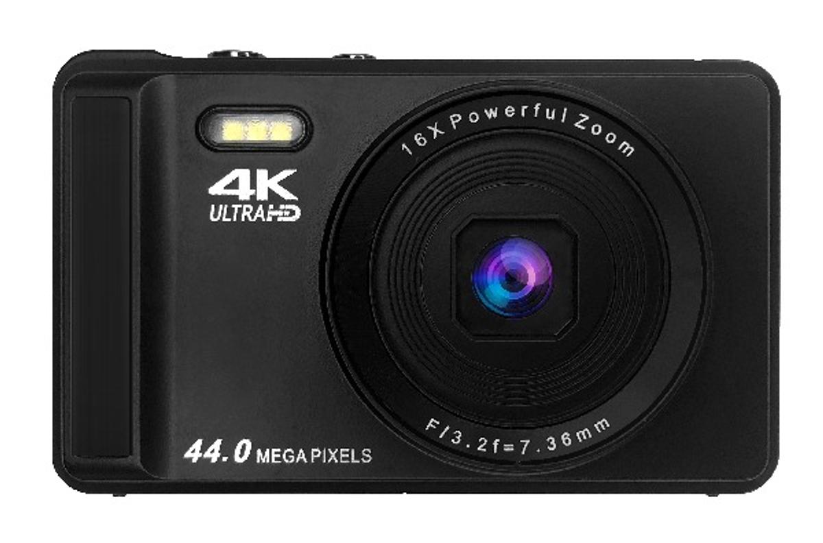 ゲオ限定のデジカメ。4K動画が撮れて99gです。5,478円です 