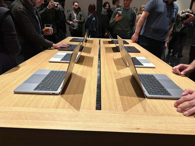 231101macbookproimac202304