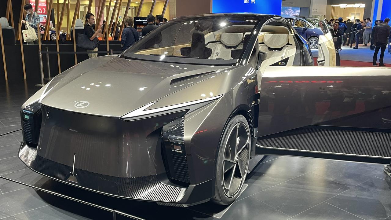 レクサスの｢次世代EV｣曲線美＆車内空間が未来すぎ #JapanMobilityShow