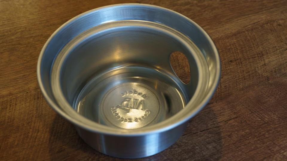 少ない燃料でもお湯がすぐ沸く！ 「サモワール ケトル」の熱効率を体感