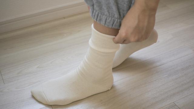 20231110-muji-silk-roomsocks-04