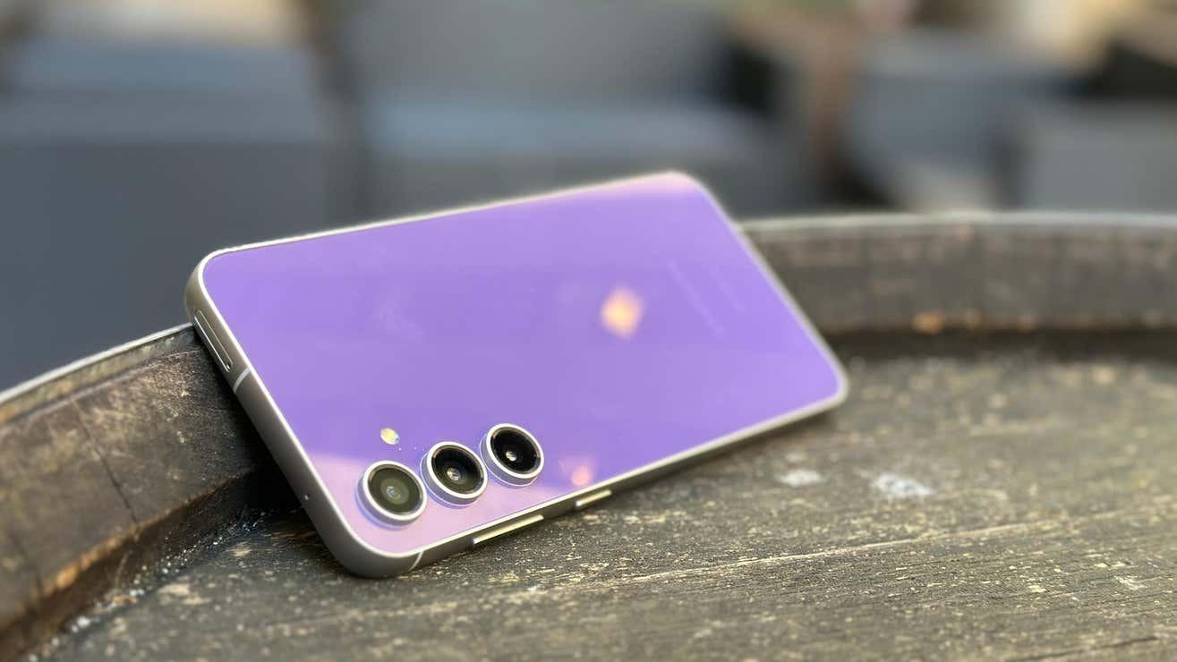 Samsung Galaxy S23 FE。こういうのでいいんだよを具現化したスマホ