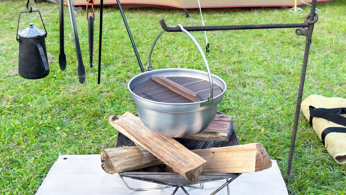 キャンプ飯に鍋が沁みる季節。マルチに使えて、軽くて割れないぞ | ギズモード・ジャパン