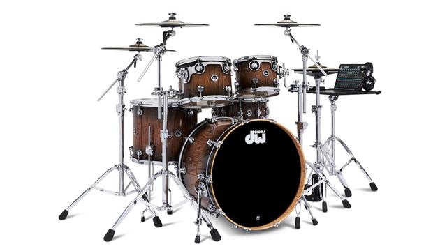 生ドラムでもエレドラでもどっちもいける二刀流ドラムキット