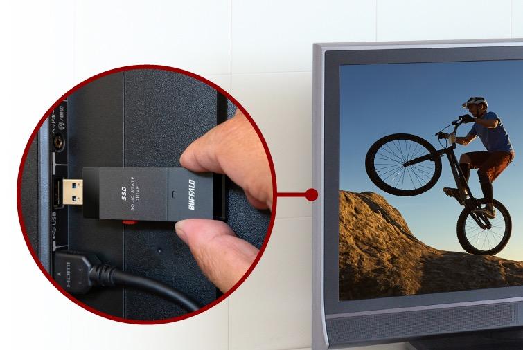 直接ぶっ刺せるSSDが3,000円切ったので、今すぐ用途を考えて