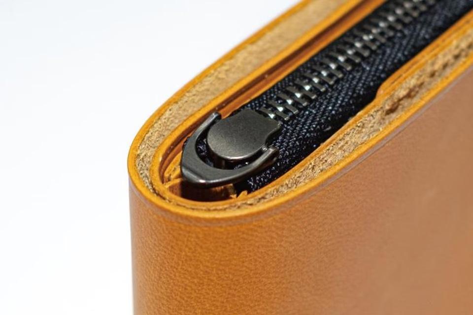 交通系ICカードも入館カードもこれ1つ。両面でタッチできるスマート