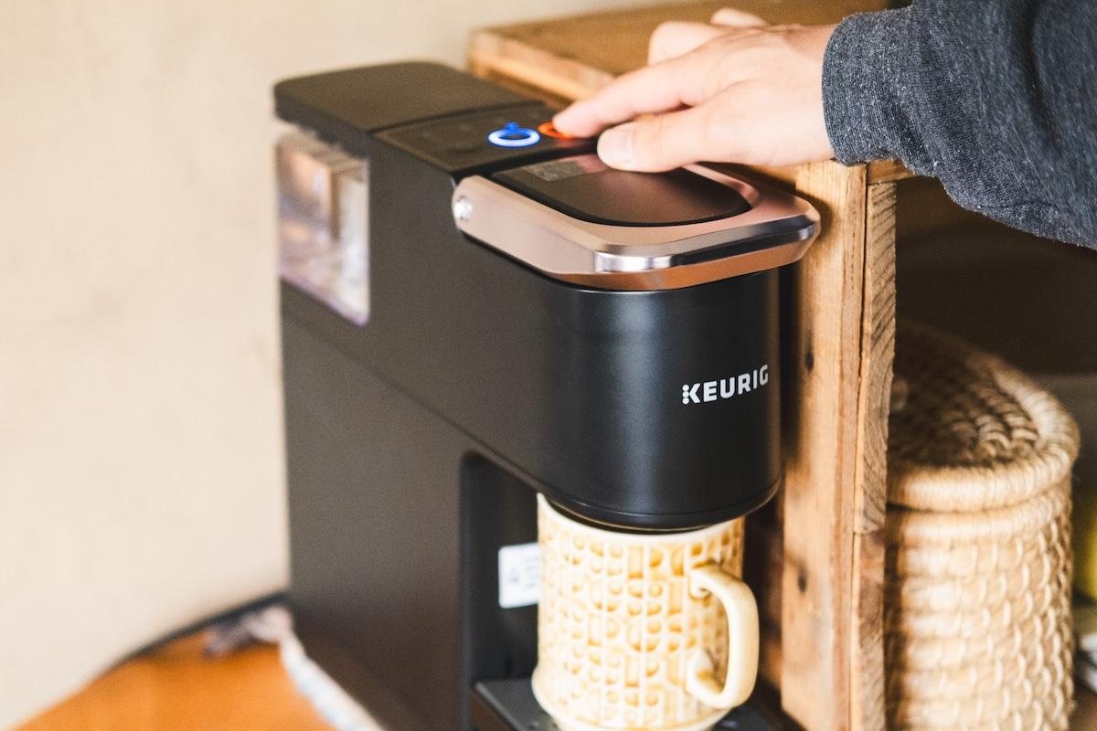Keurig KB-01 数回使用したのみ Keurig KB-01 数回使用したのみ ハンドドリップ派だったけど、“押すだけ”