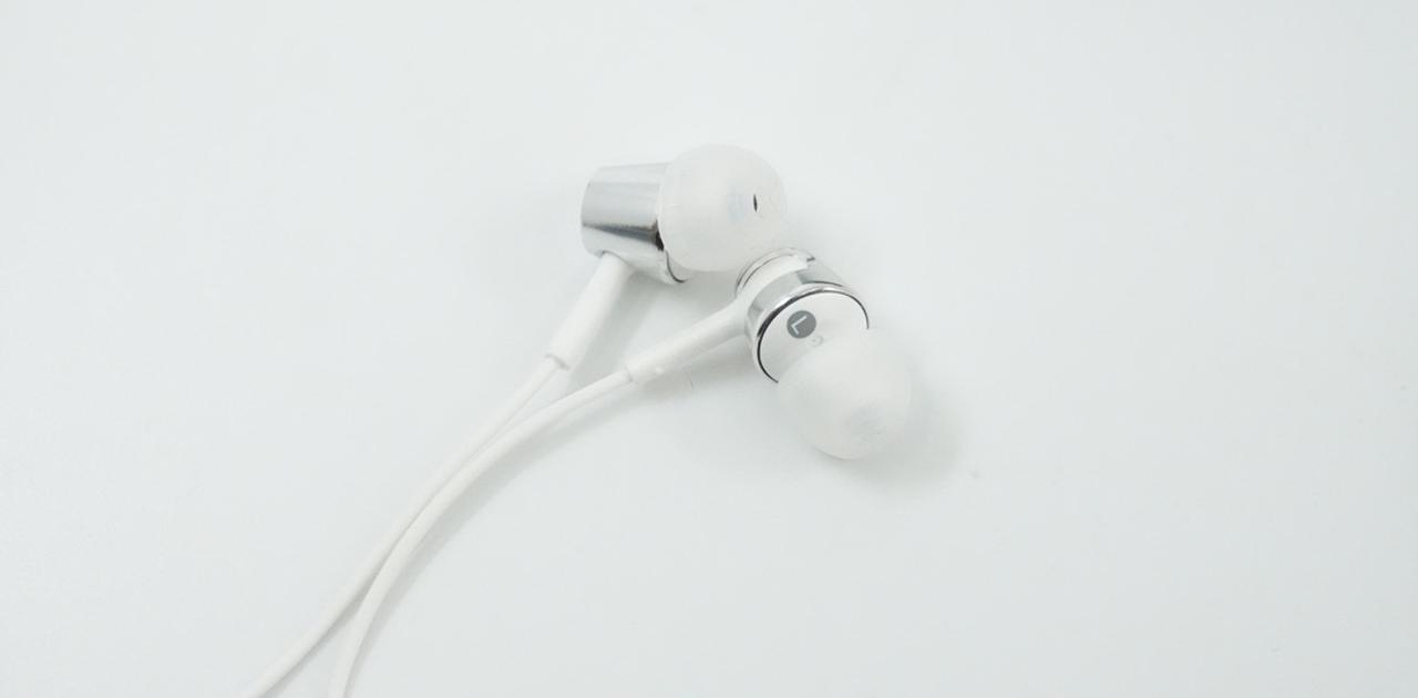 ワイヤレスイヤホンはもうやめた。有線イヤホンにする！ | ギズモード