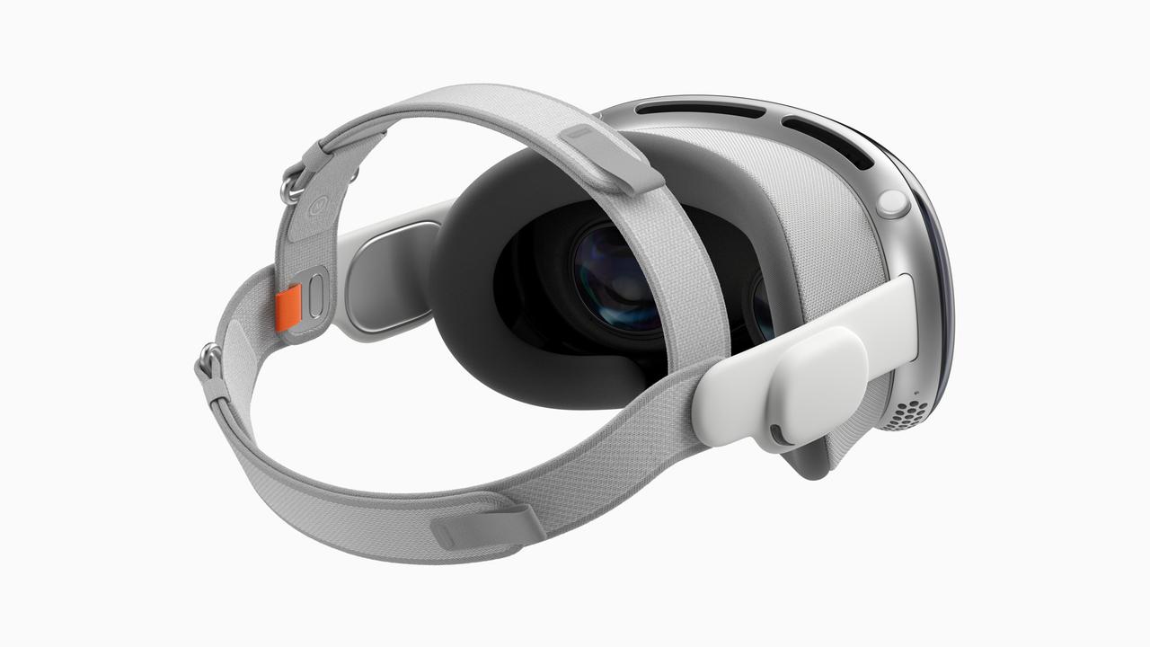 Apple Vision Pro、高価なだけに付属品も充実してた