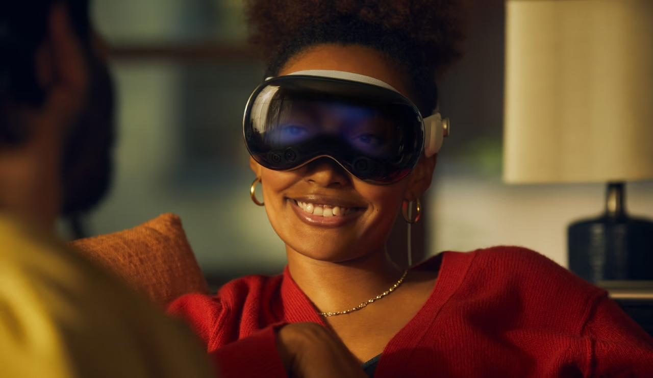 Apple Vision Proはメガネ装着では使えない。コンタクトはOK