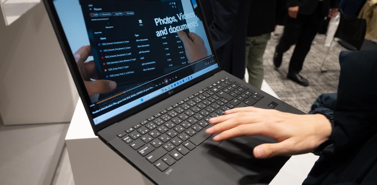 ものすごく薄くて軽いのに、大画面でパワフル。LG gram Proが魅力的