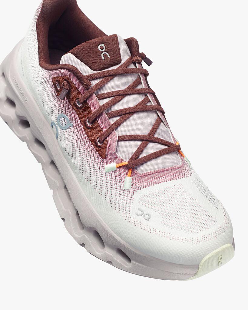 レディース　ランニングシューズ　Cloudflow4 23㎝　おしゃれ　紐ぐつ レディース ランニングシューズ Cloudflow4 23㎝ おしゃれ 紐ぐつ