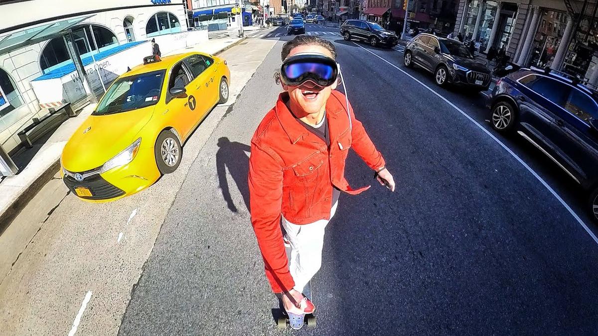 Apple Vision Proを着けて街を歩くとかなり目立ちます | ギズモード 