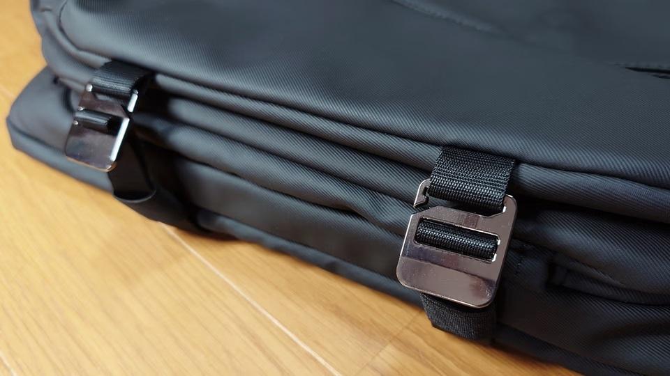 便利機能が満載！ 必要な荷物に素早くアクセスできる｢SEKKEI MX
