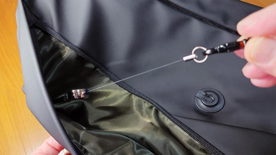 便利機能が満載！ 必要な荷物に素早くアクセスできる｢SEKKEI MX