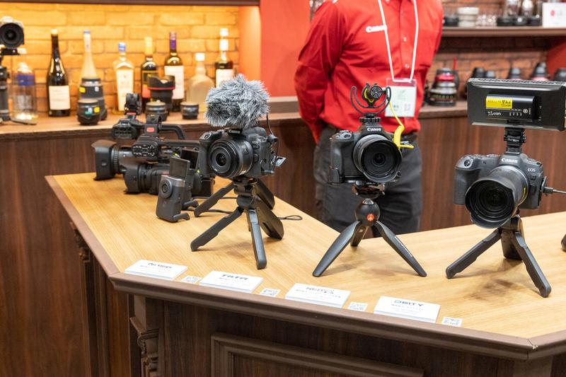 CP+のキヤノンブースが「写真派だけど動画にも手を出したい」勢に親切すぎる | ギズモード・ジャパン