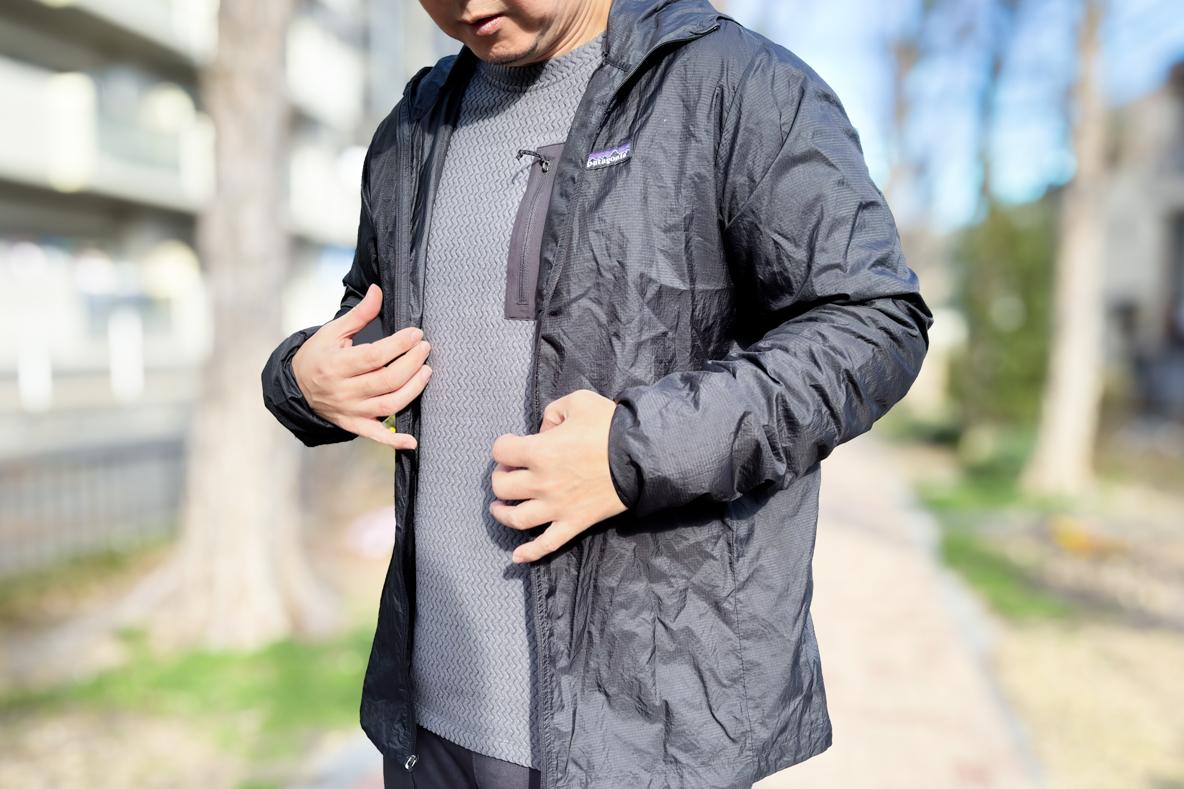 patagonia パタゴニア　メンズ・R1 エア・クルー パタゴニアの機能的フリースが、薄手アウターを“防寒着”に変えてくれ