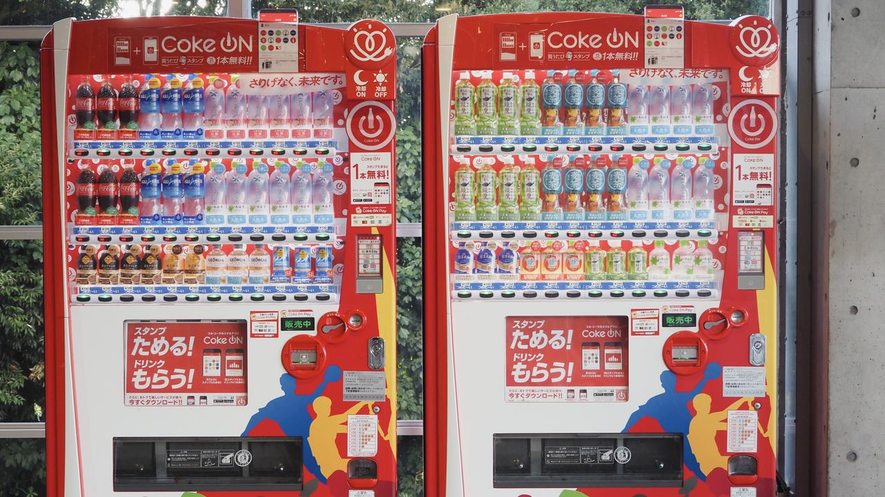 コカ・コーラの自販機が貯金箱に…電子マネーチャージ機能を搭載