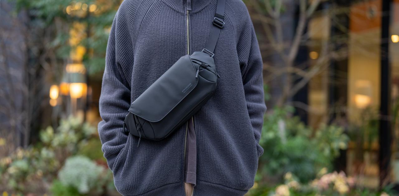 多彩なポケットが便利でした。2サイズから選べるシンプルスリングバッグ「TECH SLING PRO」