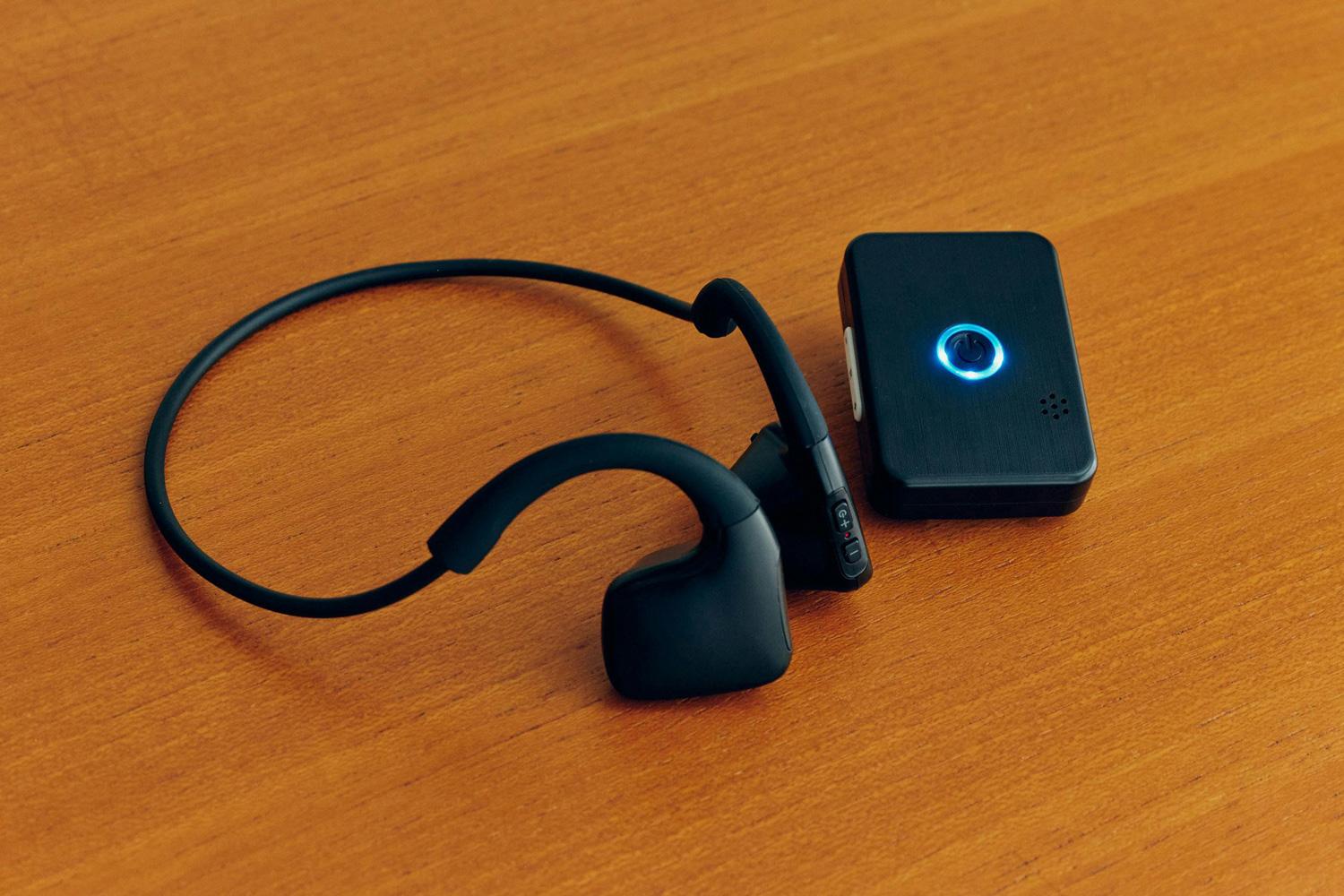 リスモア　集音器付骨伝導ワイヤレスイヤホン ブラック 集音機能で家族の聞こえにくいをしっかりサポート！ ワイヤレス