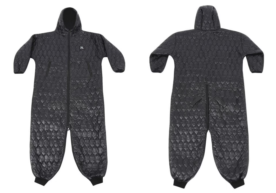 部屋でもアウトドアでも活躍！ 宇宙服素材で軽くて暖かくてしっかり