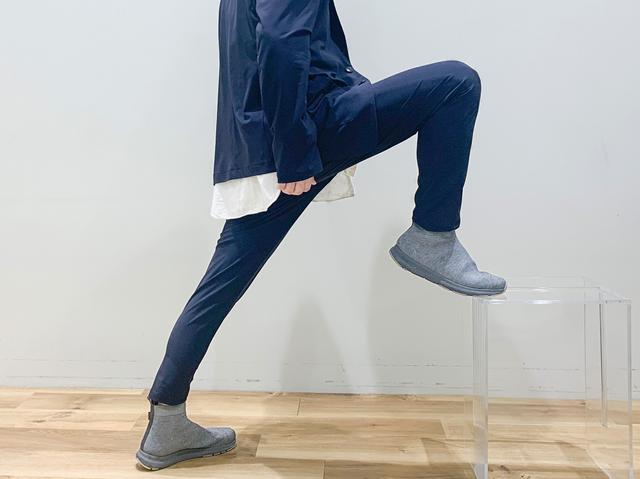窮屈なセットアップからの卒業。伸縮自在、乾きも速いジャケット 