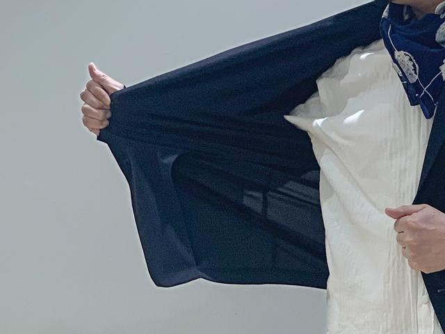 窮屈なセットアップからの卒業。伸縮自在、乾きも速いジャケット 